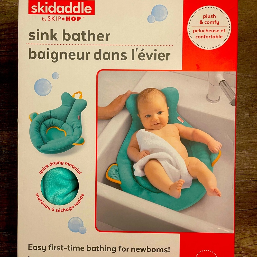 Never opened, baby sink bath! Brand new in box!